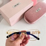 2026年2月19日新品MIU MIU原版復刻サングラスギフト/誕生日/記念品/アクセサリーXY工場