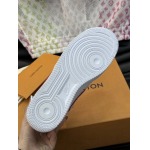 2026年2月21日入荷新作Louis Vuitton靴/スニーカー人気商品★/誕生日プレゼント/流行/高品質/JY工場