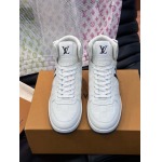 2026年2月21日入荷新作Louis Vuitton靴/スニーカー人気商品★/誕生日プレゼント/流行/高品質/JY工場