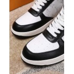 2026年2月21日入荷新作Louis Vuitton靴/スニーカー人気商品★/誕生日プレゼント/流行/高品質/JY工場