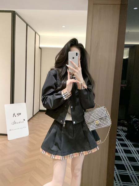 2026年2月26日入荷早春新作BURBERRYセットファッ...