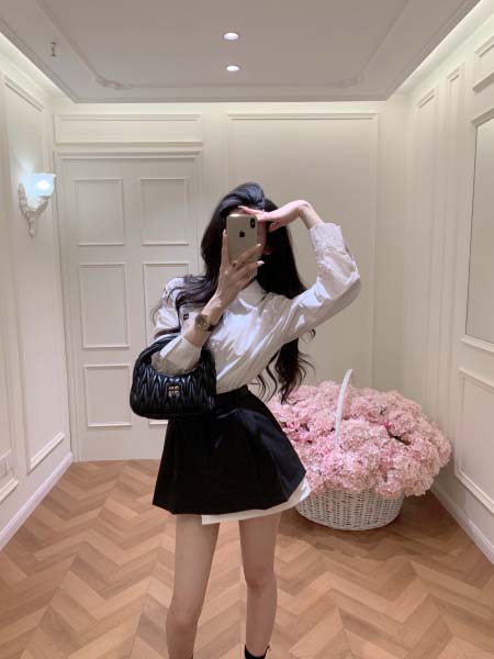 2026年3月6日入荷早春新作 Miumiuセット女性用ファッション/誕生日プレゼント/贈り物 can工場