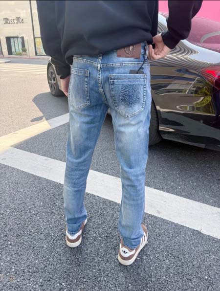 2026年3月18日春夏新作Versaceジーパン luols工場