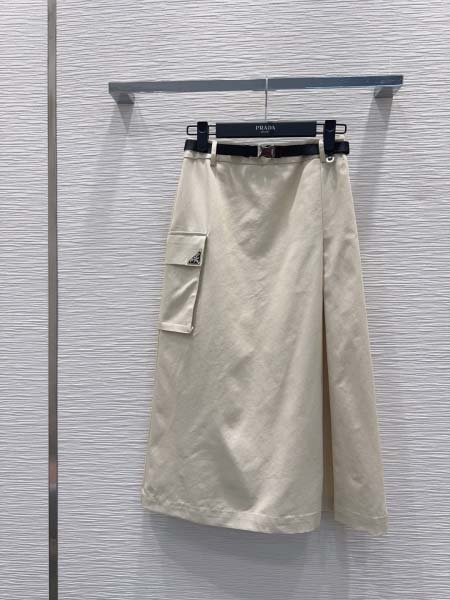 2026年3月9日入荷早春新作Pradaジーパン女性用ファッション/誕生日プレゼント/贈り物 can工場