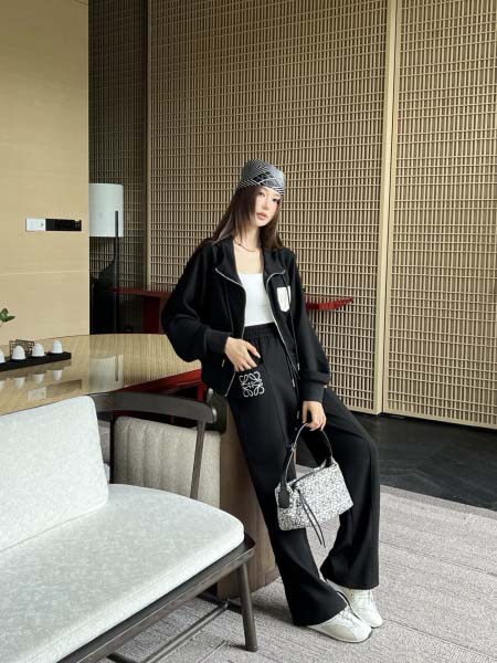 2026年3月9日入荷早春新作Pradaジーパン女性用ファッション/誕生日プレゼント/贈り物 can工場