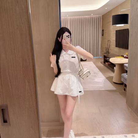 2026年3月9日入荷早春新作MIUMIUセット女性用ファッション/誕生日プレゼント/贈り物 can工場