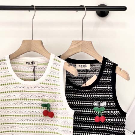 2026年3月9日入荷早春新作MIUMIU女性用ファッション/誕生日プレゼント/贈り物 can工場