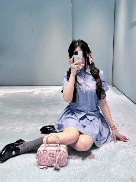 2026年3月9日入荷早春新作MIUMIUセット女性用ファッション/誕生日プレゼント/贈り物 can工場