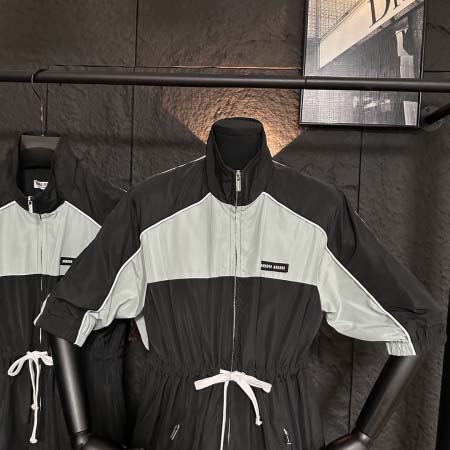 2026年3月9日入荷早春新作MIUMIU女性用ファッション/誕生日プレゼント/贈り物 can工場