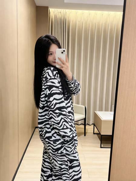 2026年3月21日入荷早春新作Balenciagaセット女性用ファッション/誕生日プレゼント/贈り物 can工場