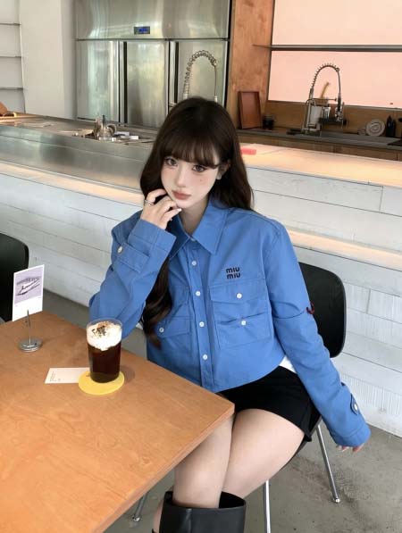 2026年3月22日入荷早春新作Miumiu刺繡入りショートシャツ 女性用ファッション/誕生日プレゼント/贈り物 can工場