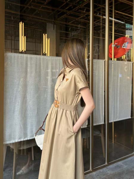 2026年3月22日入荷早春新作Prada女性用ファッション/誕生日プレゼント/贈り物 can工場