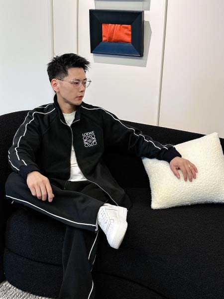 2026年3月23日入荷新作LOEWEスーツ上下 超厳選★高級品/誕生日プレゼント/OM工場