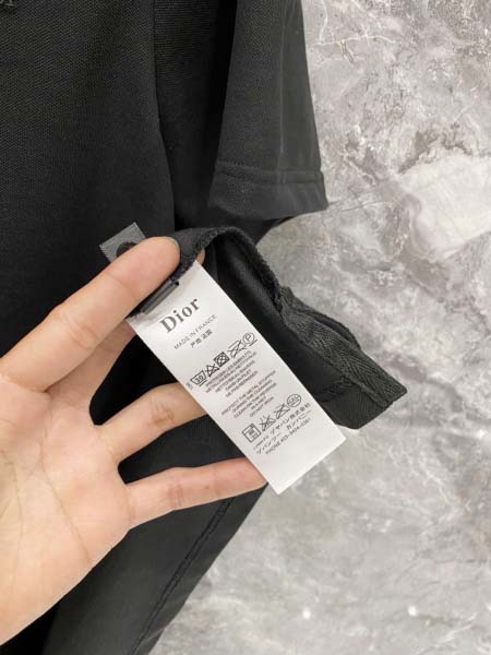 2026年3月25日入荷新作Dior半袖 tシャツ 超厳選★高級品/誕生日プレゼント/OM工場