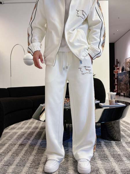 2026年3月25日入荷新作Burberry上下セット 超厳選★高級品/誕生日プレゼント/OM工場