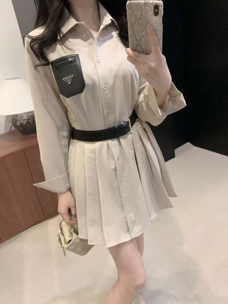 2026年3月6日入荷早春新作Pradaワンピース女性用ファ...