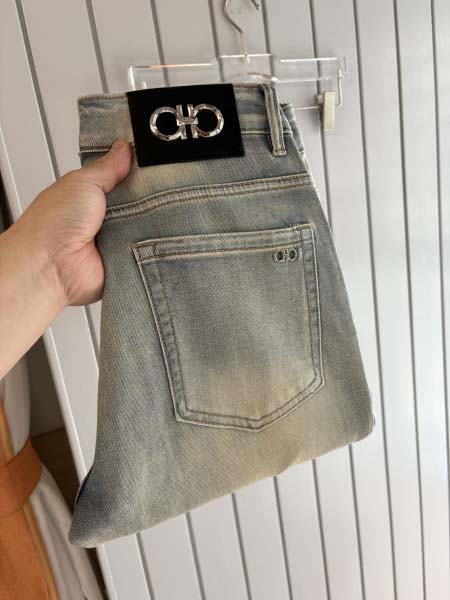 2026年3月9日新作Ferragamoジーパン高品質人気商...