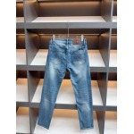 2026年3月18日春夏新作Versaceジーパン luols工場