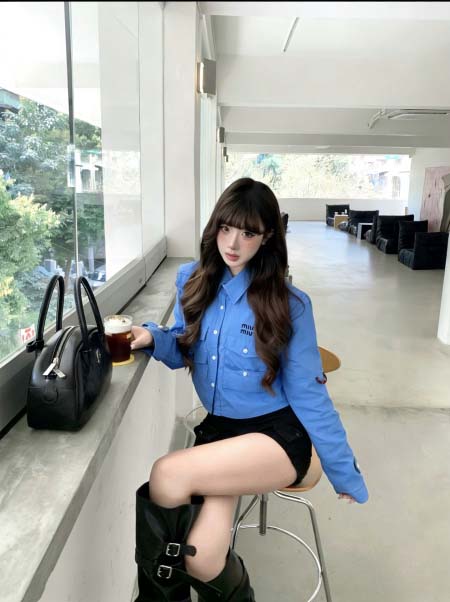 2026年3月22日入荷早春新作Miumiu刺繡入りショート...