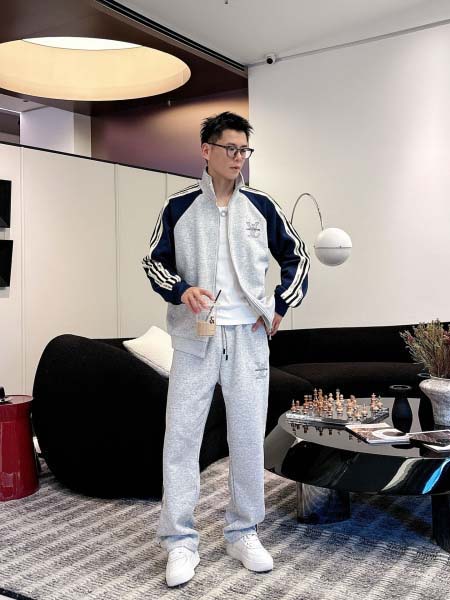 2026年3月23日入荷新作Louis Vuittonスーツ...