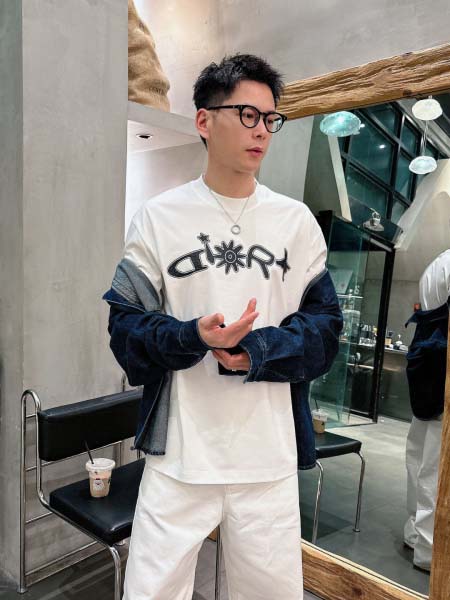 2026年3月30日入荷新作Dior半袖Tシャツ春夏高品質超...