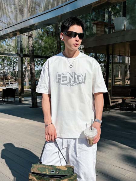 2026年3月29日入荷新作Fendi半袖Tシャツ春夏高品質...