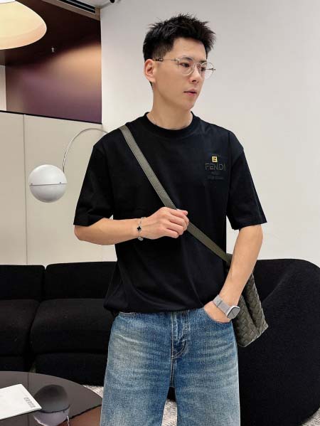 2026年3月29日入荷新作Fendi半袖Tシャツ春夏高品質...