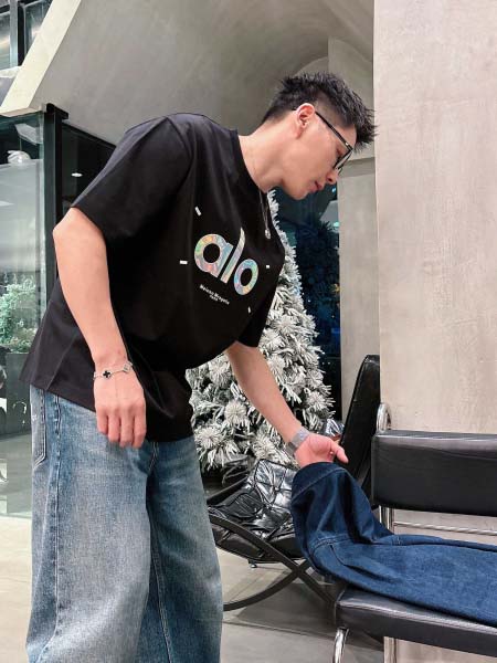 2026年3月30日入荷新作Alo半袖Tシャツ春夏高品質超厳...