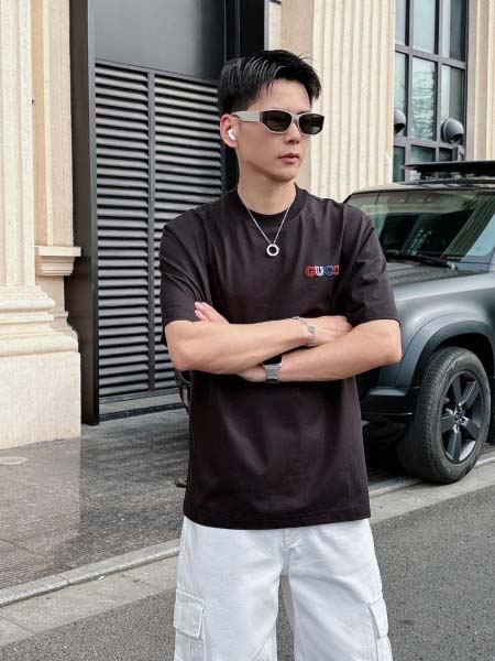 2026年3月31日入荷新作Gucci半袖Tシャツ春夏高品質...