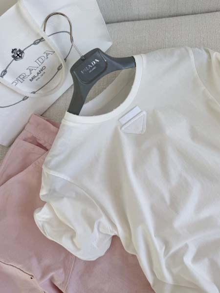 2026年4月4日入荷春夏新作Prada 高級品復刻 女性服 KL工場