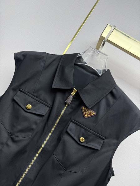 2026年4月4日入荷春夏新作Pradaセット 上下 高級品復刻 女性服 KL工場