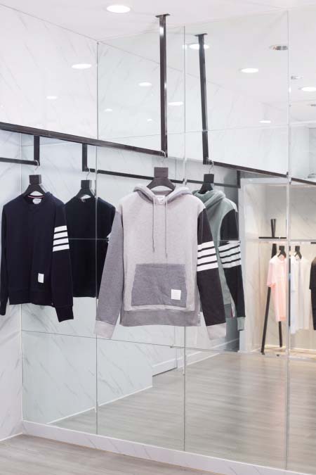 2026年4月2日入荷新作Thom Browneパーカー高級...