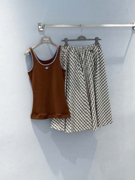 2026年4月4日入荷春夏新作Prada ベスト 高級品復刻...