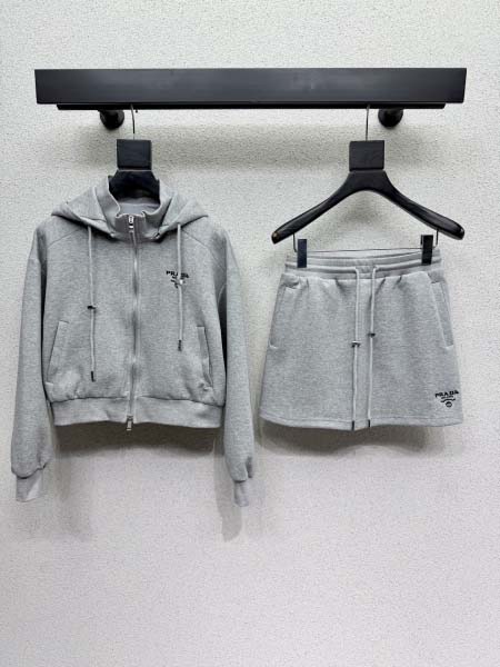 2026年4月4日入荷春夏新作Prada 高級品復刻 女性服...