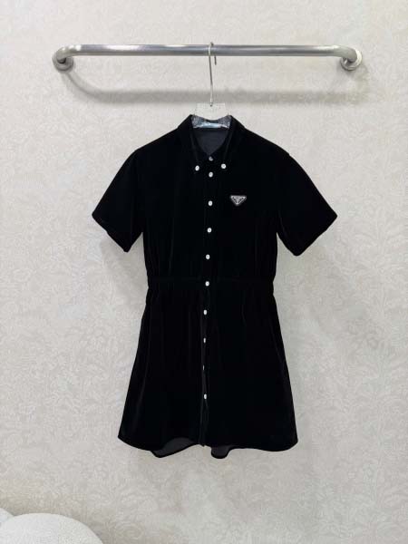 2026年4月4日入荷春夏新作Prada 高級品復刻 女性服...