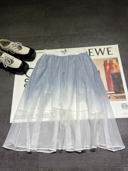 2026年4月4日入荷春夏新作Prada 高級品復刻 女性服...