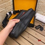 高品質新作入荷 グッチメンズのバッグ wp工場 size:31-21-7cm