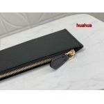 2023人気新作入荷プラダ財布 HUAHUA 工場 SIZE:19*10cm