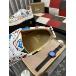 高品質新品入荷 クリスチャンルブタンスニーカーchsh工場
