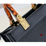 2024年秋冬1月4日人気新品入荷フェンデ バッグqb工場23*21cm