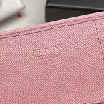2024年5月31日人気新作入荷プラダ 財布 yue工場