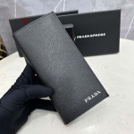 2024年5月31日人気新作入荷プラダ 財布 yue工場
