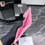 2024年5月31日人気新作入荷プラダ 財布 yue工場