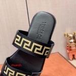 2024年7月2日新品入荷ヴェルサーチスリッパ  chuanzh工場38-45