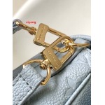 2024年8月秋冬高品質新作入荷ルイヴィトンバッグ zy工場 size：23 × 16 × 8.5 cm
