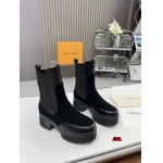 2024年8月30日秋冬高品質新品入荷ルイヴィトン   女性ショートブーツ jinl工場