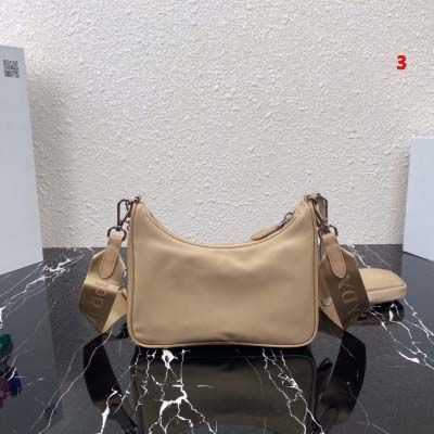 2025年早春高品質新品入荷 PRADA  バッグ 3工場