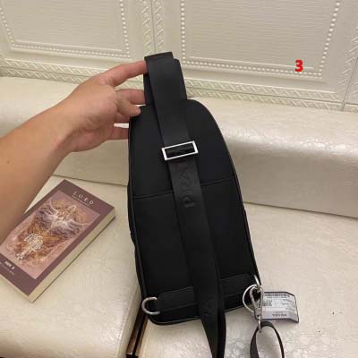 2025年早春新品入荷 PRADA チェストバッグの男性 3工場