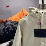 2024年12月23日秋冬新品 PRADA 綿入れの服ジャケットアウター   FF工場