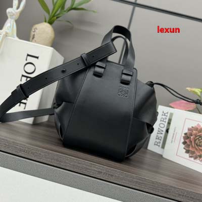 2025年早春新品入荷 LOEWE 本革 バッグ lexun...